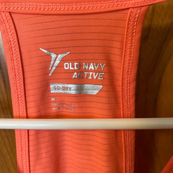 Ladies old navy workout tank - Picture 3 of 3